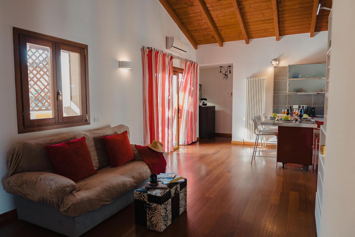 Apartment Giaria House *